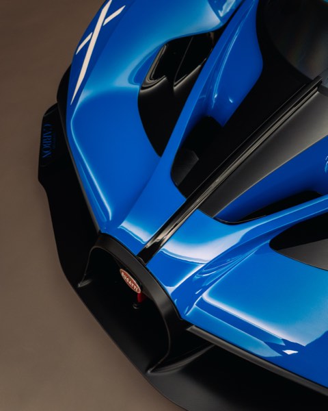 Bugatti Bolide overhead front detail with badge