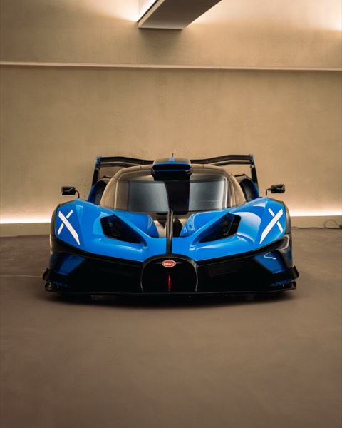 Bugatti Bolide front straight-on, doors closed